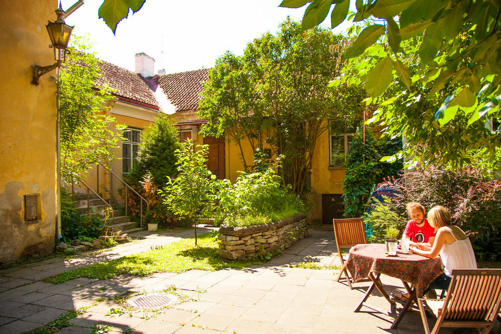 Mo Hostel Tallinn Exterior photo