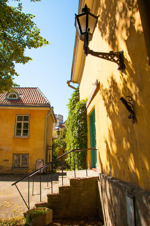 Mo Hostel Tallinn Exterior photo